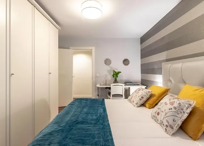 Casco Viejo Junto A Bilborock Bilbau